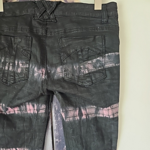 Sold‎ - Picture 7 of 9